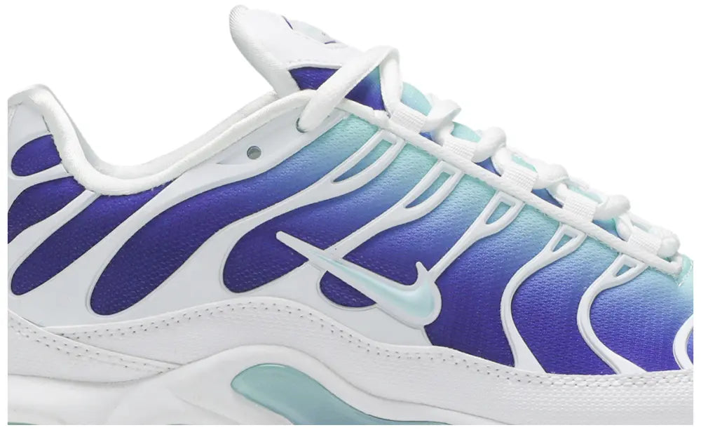 Wmns Air Max Plus TN SE 'Bleached Aqua'